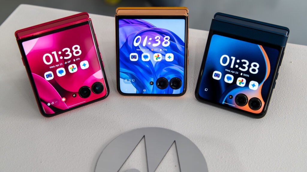 Motorola Razr Ultra 2025 preview: the flip phone we’ve been waiting for and refresh with a few differences.