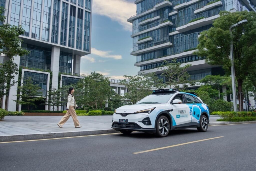 200 Driverless Robotaxis Are Headed for South Korea Pony.ai plans to bring 200 Level 4 driverless robotaxis to South Korea by 2028, starting in Seoul's Gangnam autonomous-driving zone.