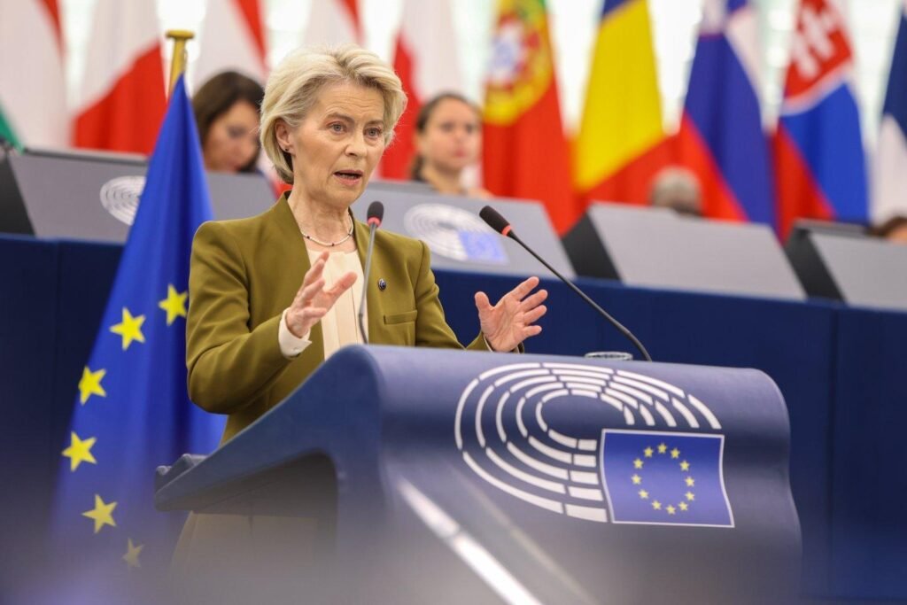EU and Advanced AI: Why More Control Is Being Proposed Ursula von der Leyen duke folur në Parlamentin Evropian gjatë State of the Union 2026