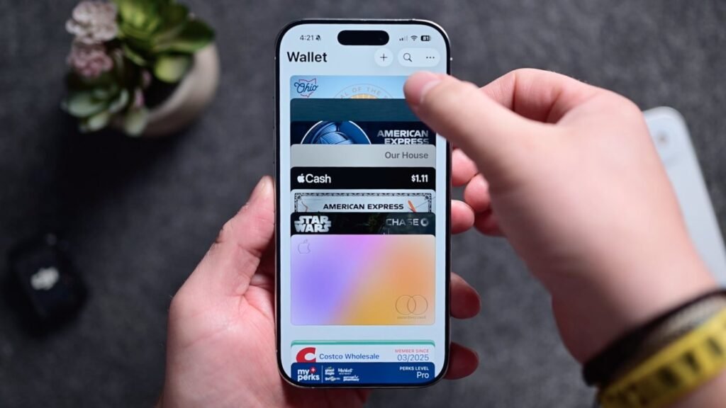 Smartphone contactless payment amid debate over iPhone NFC access.